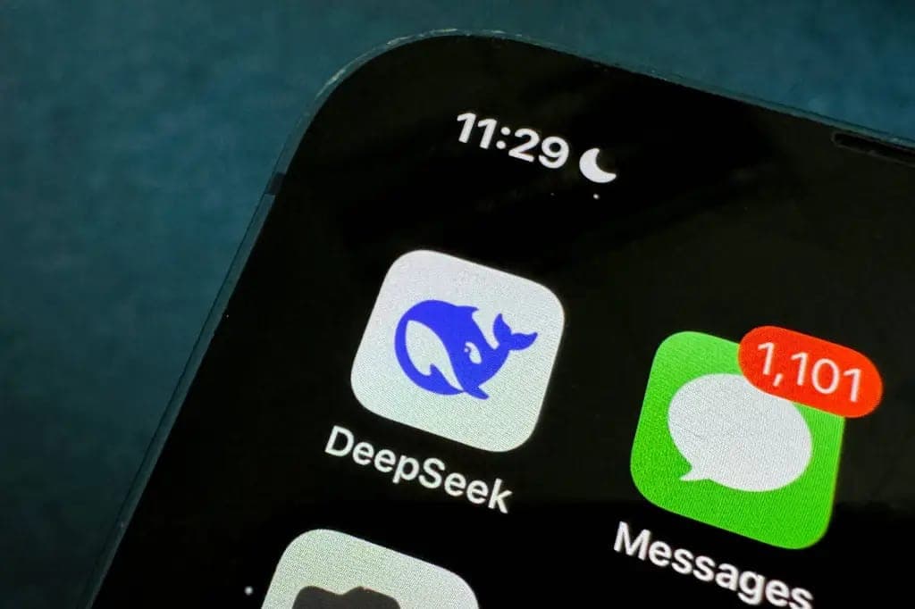 The image shows a close-up view of a smartphone screen displaying the time 11:29 and the date 11:29. The date is shown in the top right corner, while the time is displayed in the top left corner. The phone's screen is black, and the icons for the apps are displayed in a light gray color. The top left icon is a blue dol