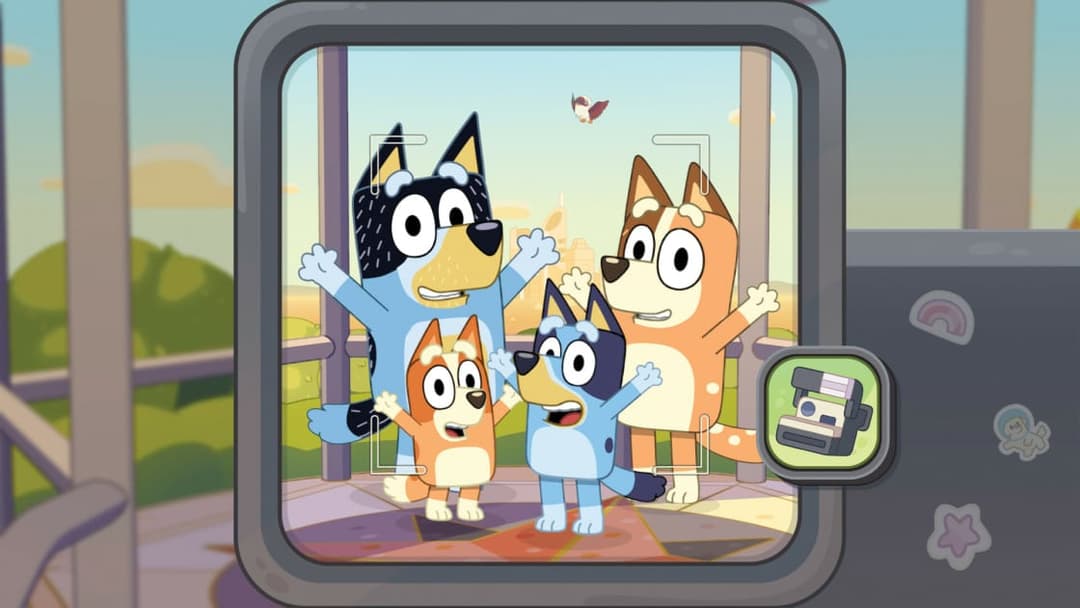 The image shows a screenshot from a mobile game featuring the characters Blue Heel and Blue Gump, two of the main characters from the animated series "Blue Heel and Blue Gump". The characters are standing on a stone or brick-like surface, with a railing visible in the background. The background also includes a cityscap